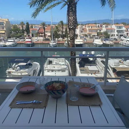 Apartment Exclusive With Canal Views Empuriabrava