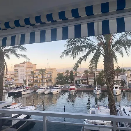Apartment Exclusive With Canal Views